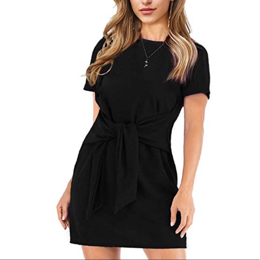 Dalia short knot dress in black
